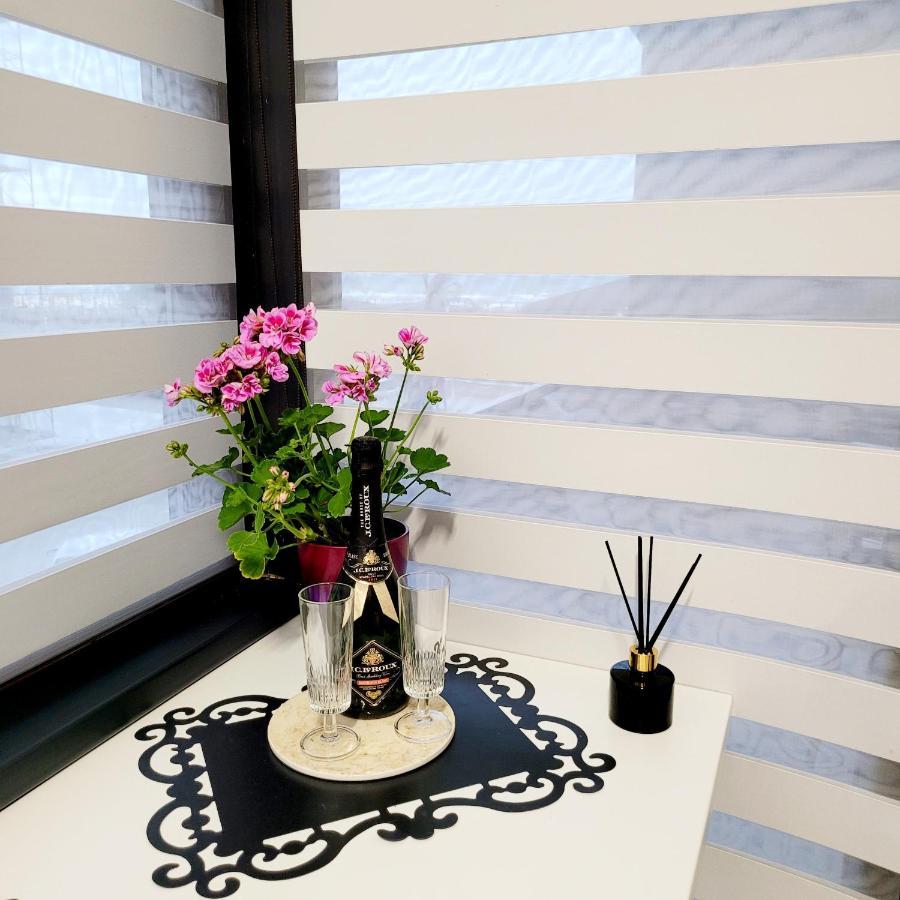 Zen Garden Apartament De Lux Nou Pe Malul Marii Constanta Ngoại thất bức ảnh